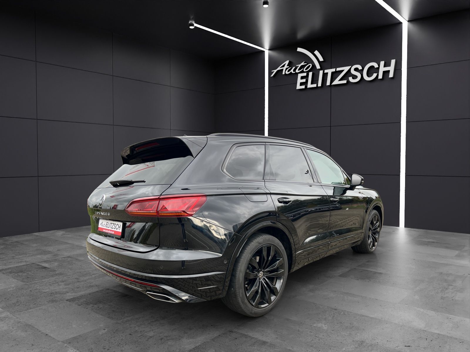 Fahrzeugabbildung Volkswagen Touareg R-Line 4M TDI IQ.Light ACC AHK LUFT STH