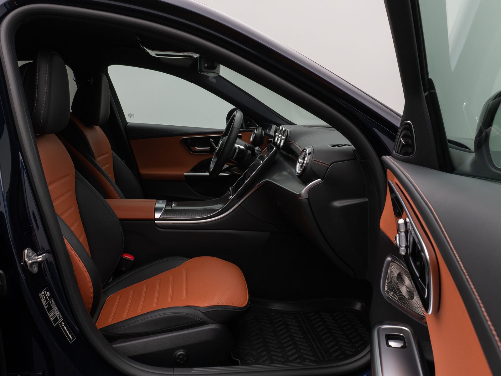 Fahrzeugabbildung Mercedes-Benz C 200 4Matic AMG Burmester Kamera Garantie 12/28