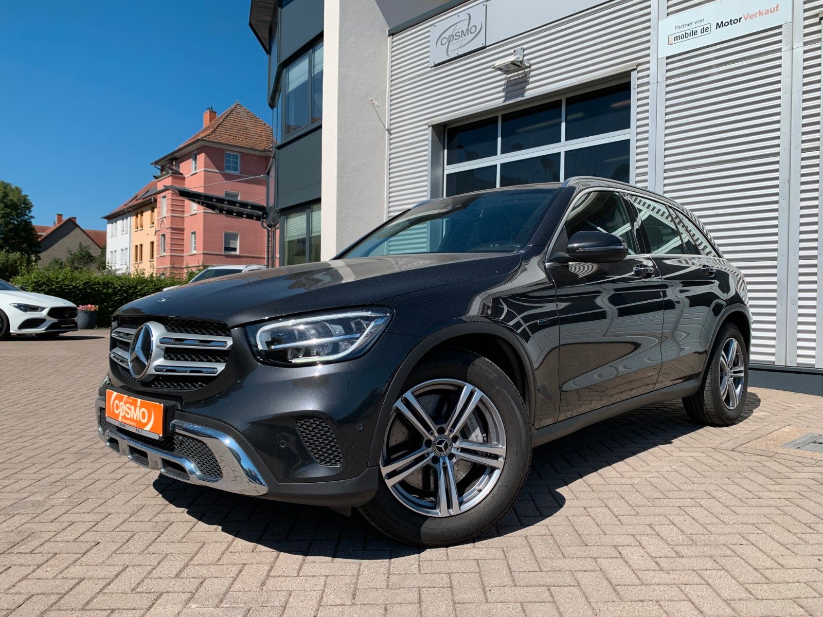 Mercedes-Benz GLC 300e 4Matic Exclusive Luft AHK Leder Keyless