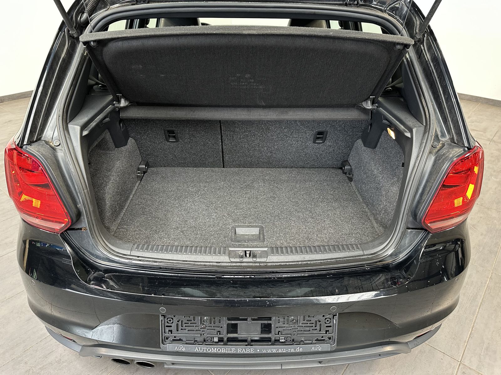 Fahrzeugabbildung Volkswagen Polo 1.8 TSI GTI NAV+LED+SHZ+APS+BLUETOOTH+EU6+2