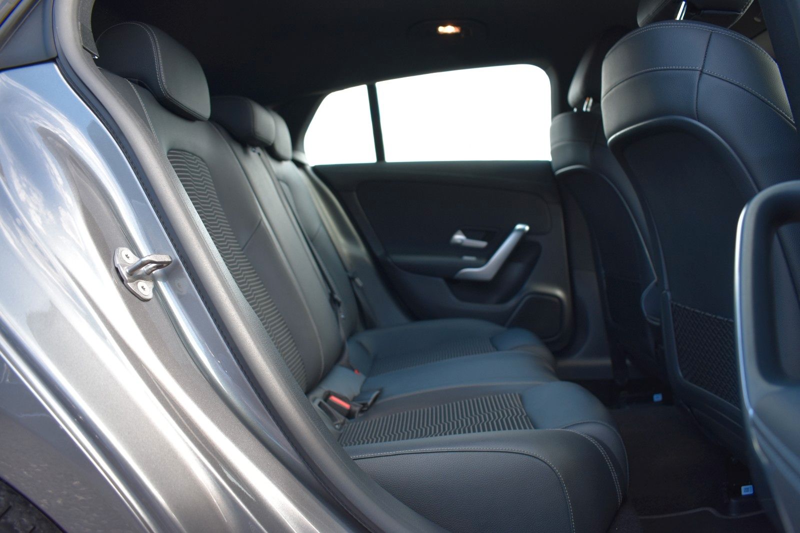 Fahrzeugabbildung Mercedes-Benz CLA 180d Shooting Brake LED/CARPLAY/KAMERA/TEMPO