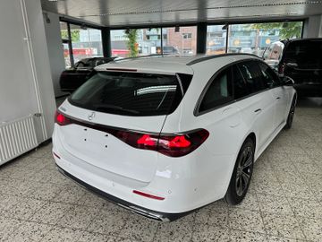 Mercedes E 220 - 5