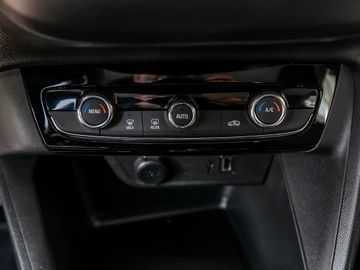 Opel Corsa -e Edition Style-Paket DAB Sport-Modus