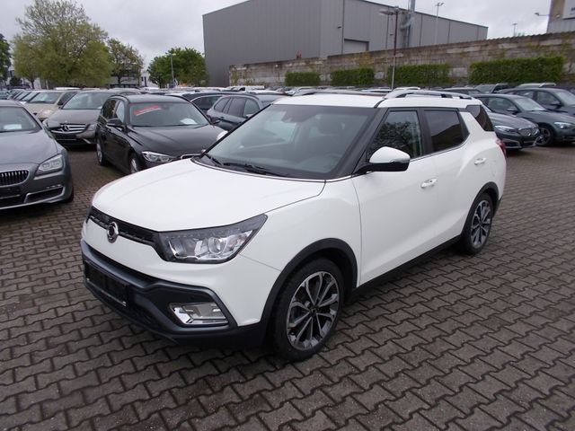 Ssangyong XLV Quartz  4x2,AHK, Navi, Schiebedach, Alu 18"