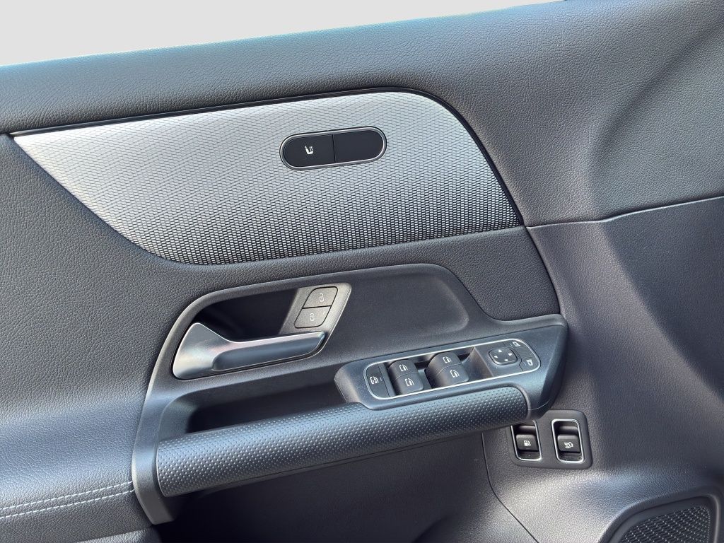 Fahrzeugabbildung Mercedes-Benz GLA 250 e LED*PDC*ParkAss*SpurH*el.Heck*AUT*Kam.