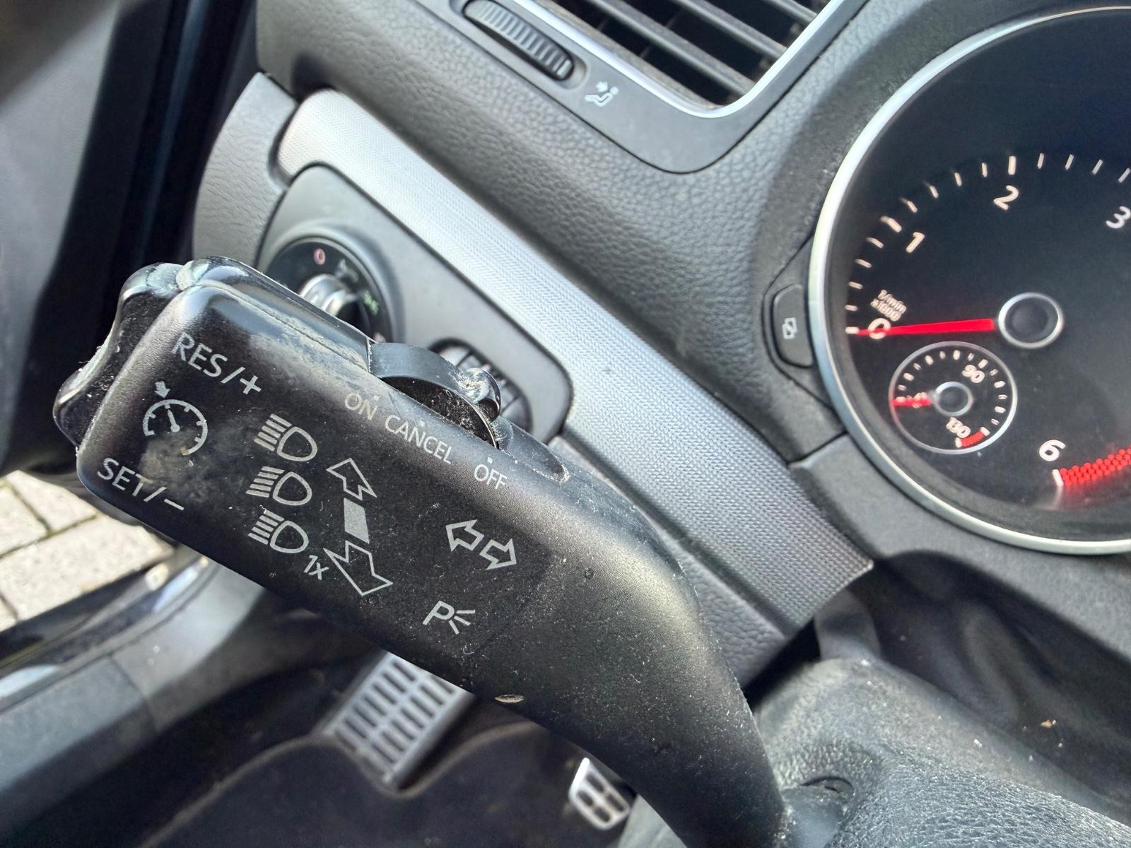 Volkswagen Golf 2012 — photo 21