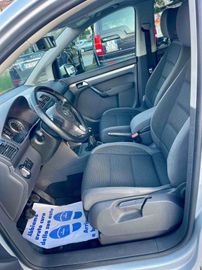 Volkswagen Touran - 4