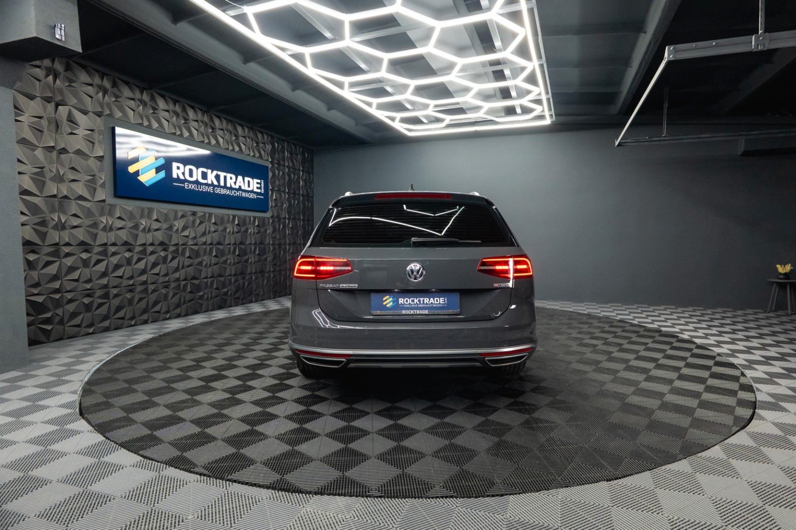 Fahrzeugabbildung Volkswagen Passat Alltrack 4Motion | Massage | LED | ACC