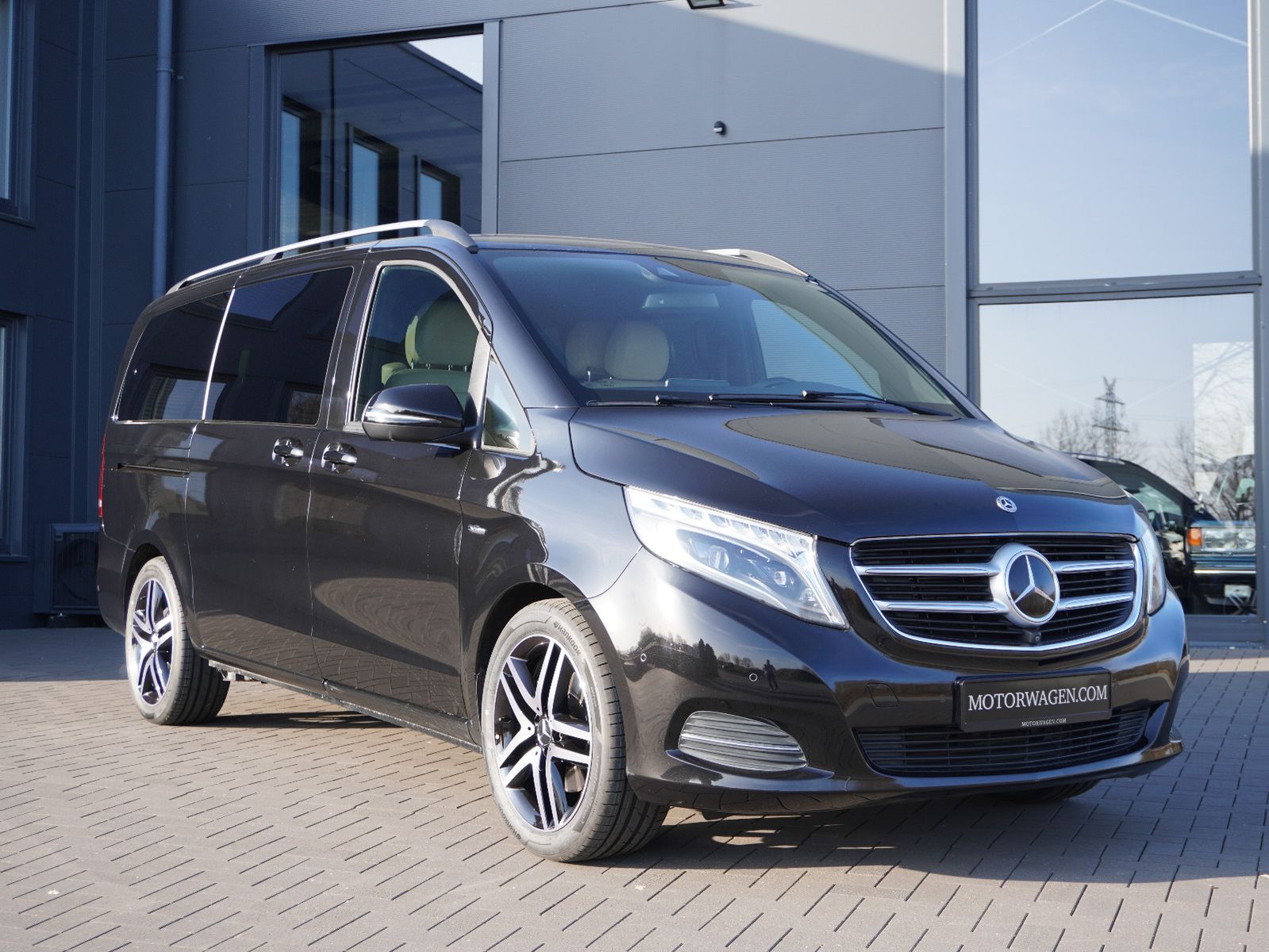 Fahrzeugabbildung Mercedes-Benz V 250 d EXCLUSIVE EDITION