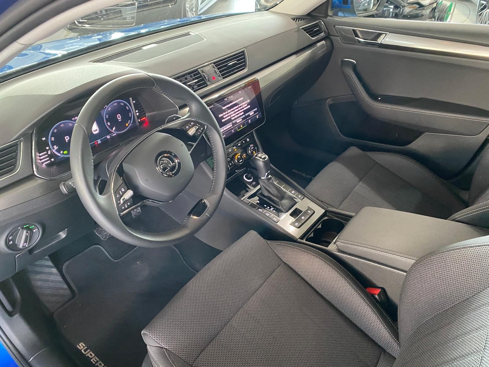 Fahrzeugabbildung SKODA Superb 2.0 TSI DSG 4x4 Style/STHZG/360/ACC/