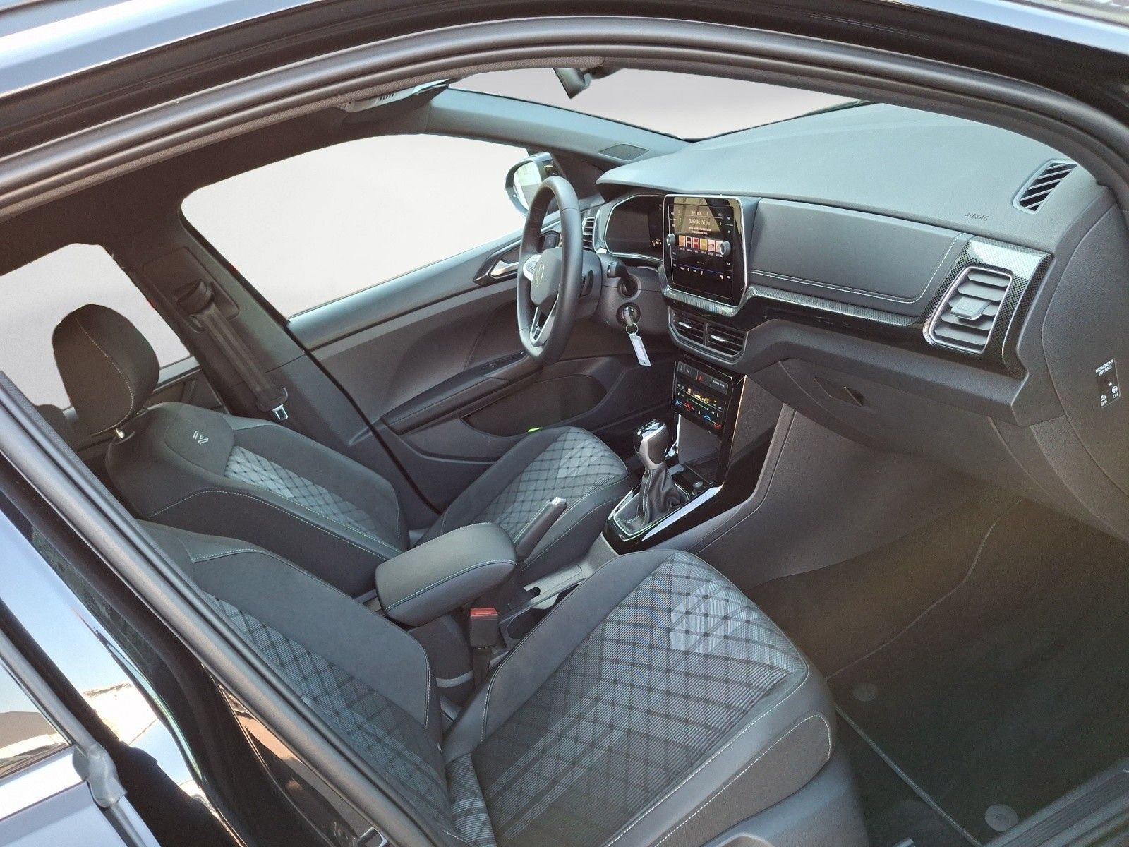 Volkswagen T-Cross - Bild 9