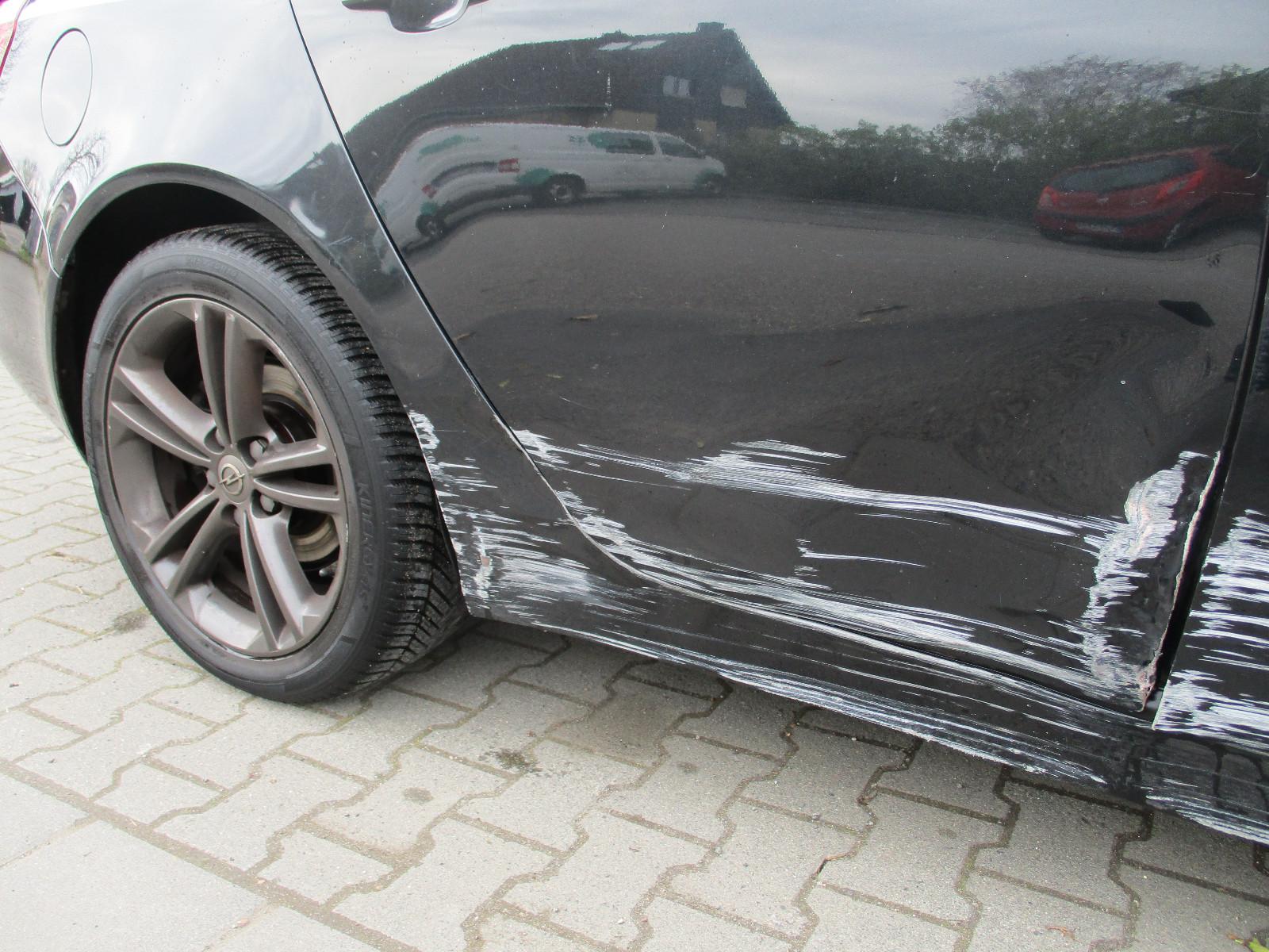 Opel Insignia 2010 — photo 15