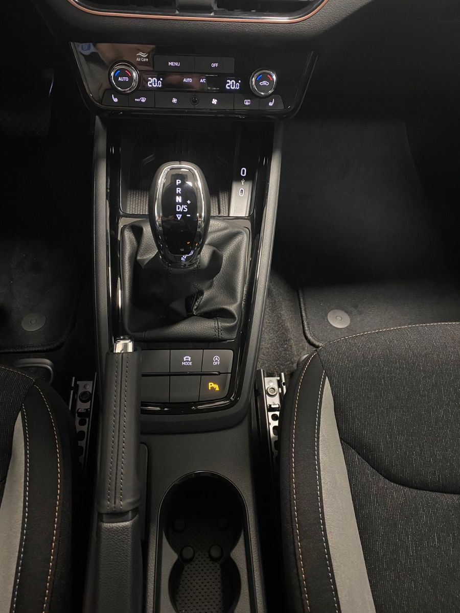 Fahrzeugabbildung SKODA Kamiq 1.0 TSI 85kW DSG Selection ACC+elek.Heck