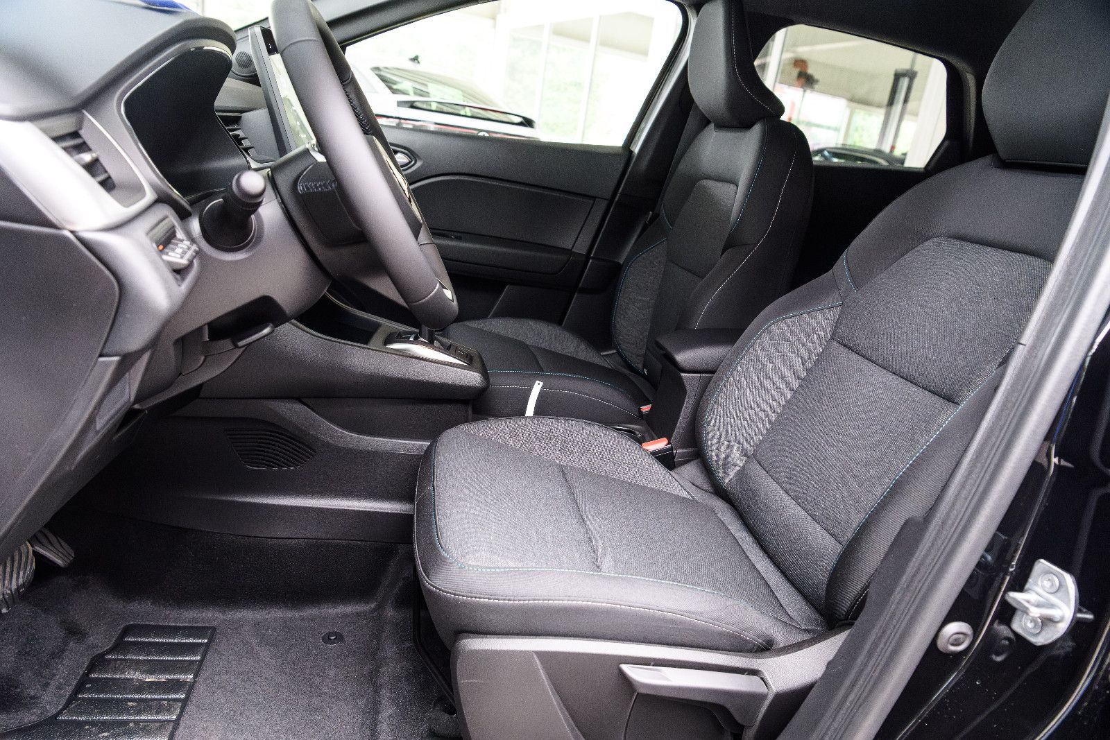 Fahrzeugabbildung Mitsubishi Diamant PLUS Black  Edition 1.8 HEV  +LED +