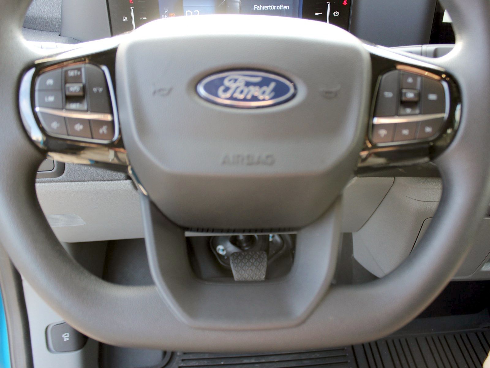 Fahrzeugabbildung Ford Transit Custom E 340 L1 RWD Trend