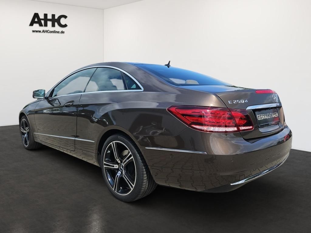 Fahrzeugabbildung Mercedes-Benz E 250 d Coupé Pano ACC Sitzklima Burm. LED Memo