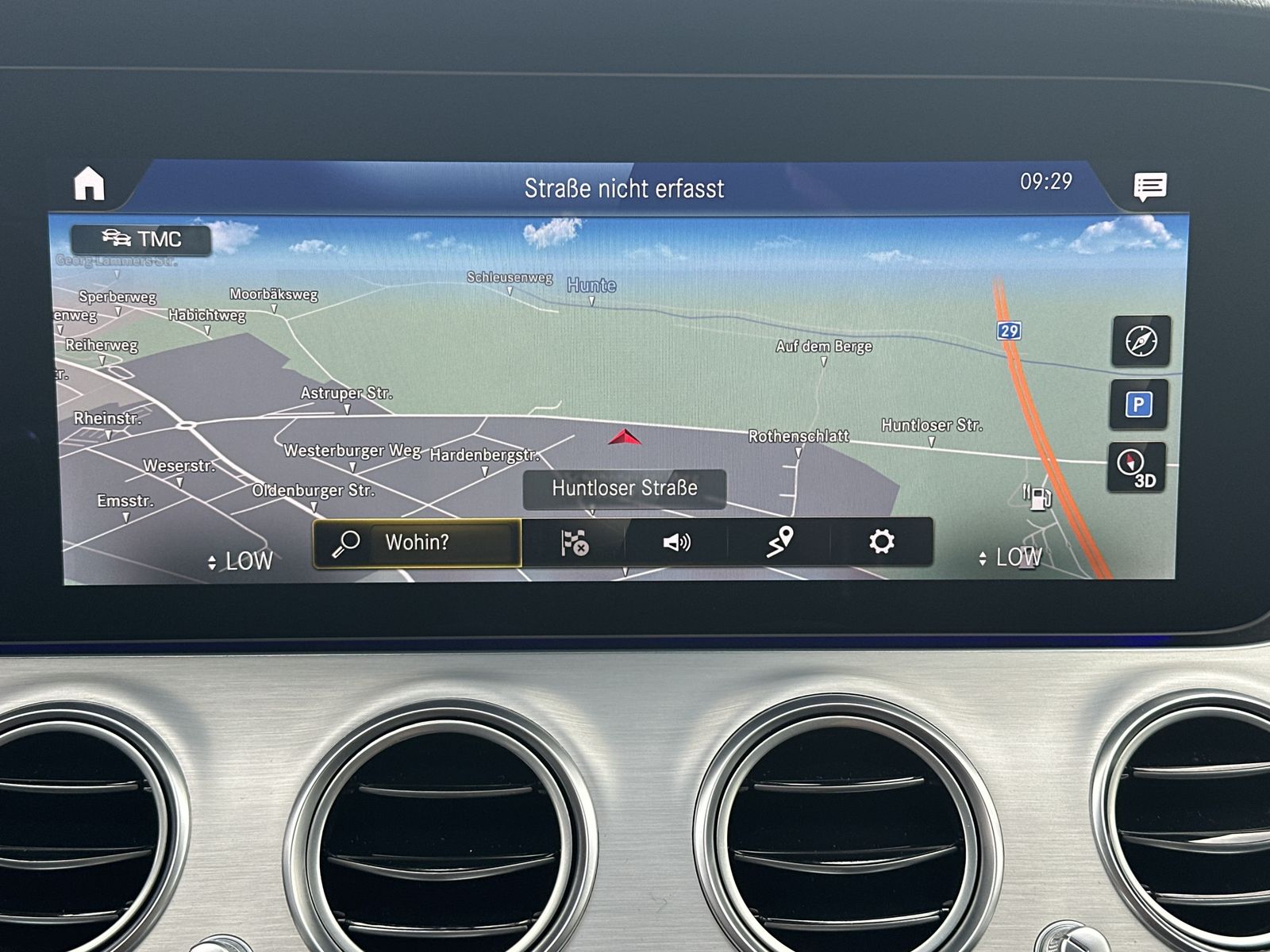 Fahrzeugabbildung Mercedes-Benz E 300de T 4Matic AMG-Line NAV+LED+360°+BURMESTER