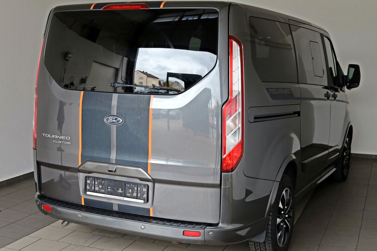 Fahrzeugabbildung Ford Tourneo Custom Sport 8 Sitzer,T.Leder,Navi,Xenon