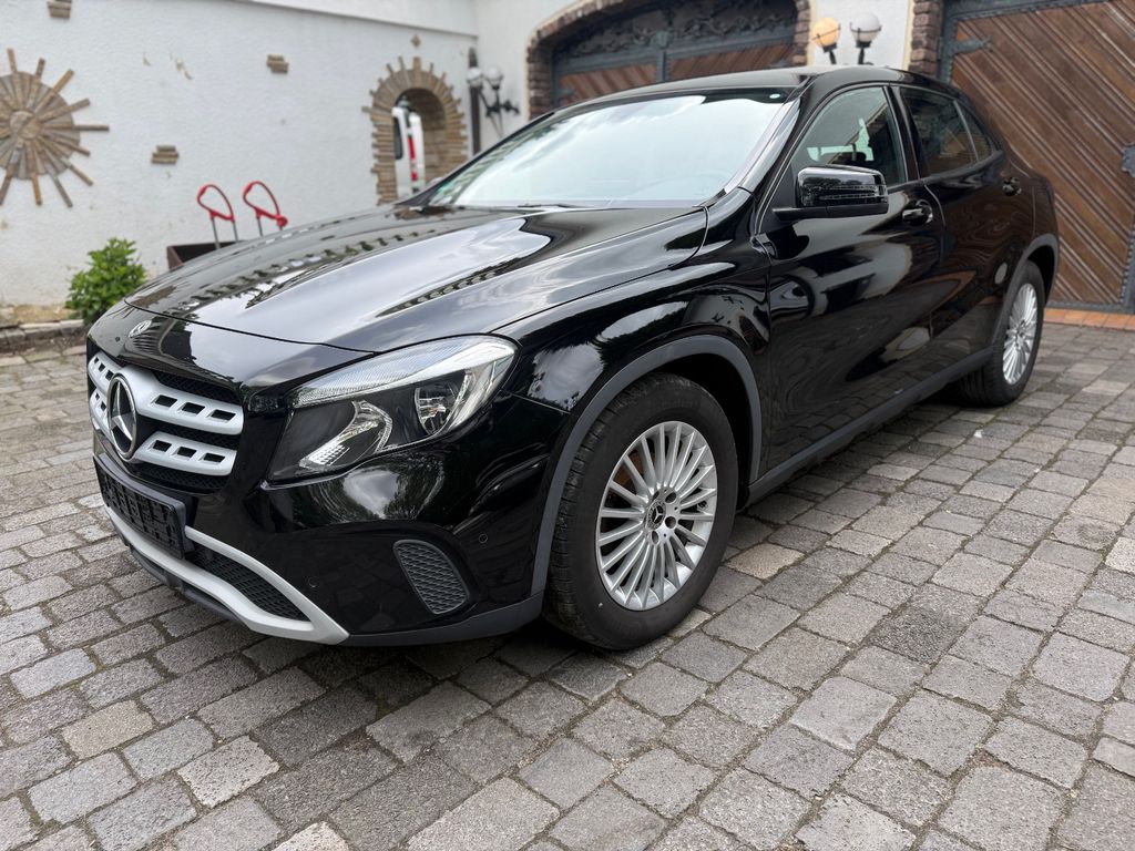Image of Mercedes-Benz GLA 180