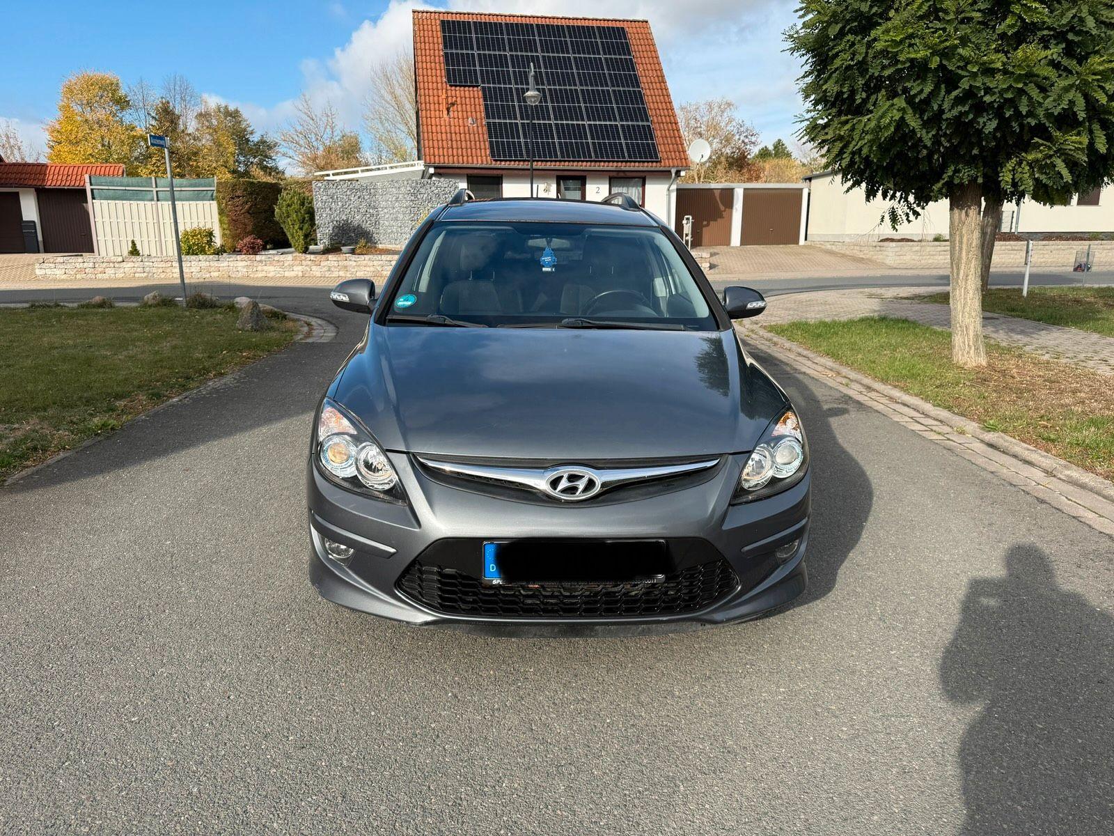 Hyundai i30 2011 — photo 7