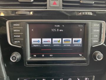 MYAUTOCENTER – Gebraucht- und Jahreswagen mit Werkstattservice in Pfaffenhofen Volkswagen Golf VII Variant Highline BMT *1. Hand*Massage*