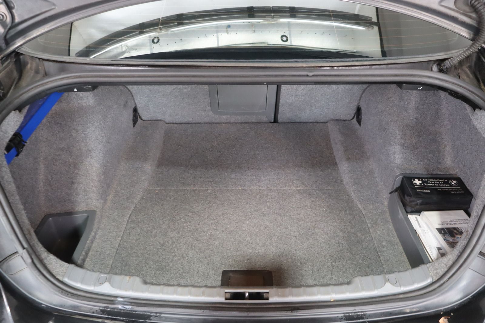 Fahrzeugabbildung BMW 325 i * Xenon * SD * Leder
