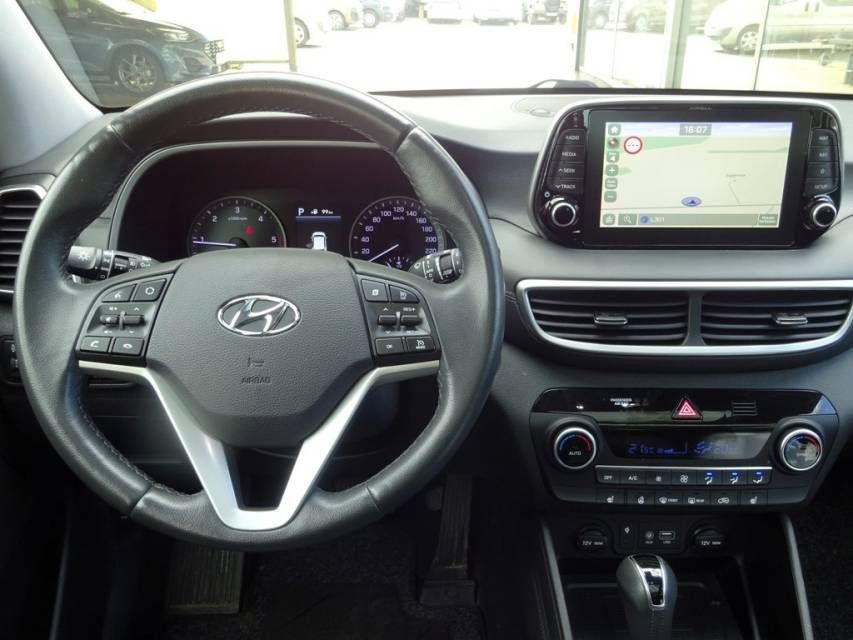 Fahrzeugabbildung Hyundai Tucson 2,0 CRDi 4WD Automatik Style AHK