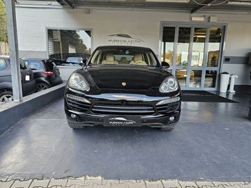 Porsche Cayenne - 3