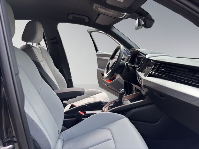A1 Sportback 35 1.5 TFSI S line S tronic SHZ LED