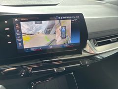 Fahrzeugabbildung BMW 220i Active Tourer -- ACC/AHK/Pano/harman/HeadUp