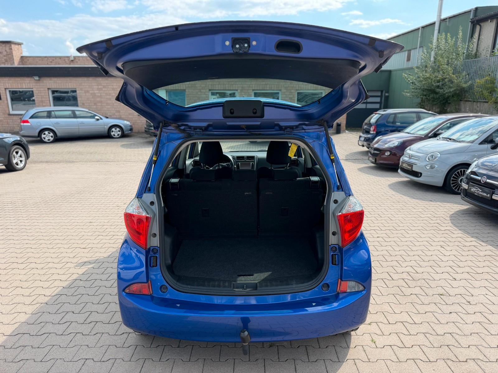 Toyota Verso-S 2011 — photo 6