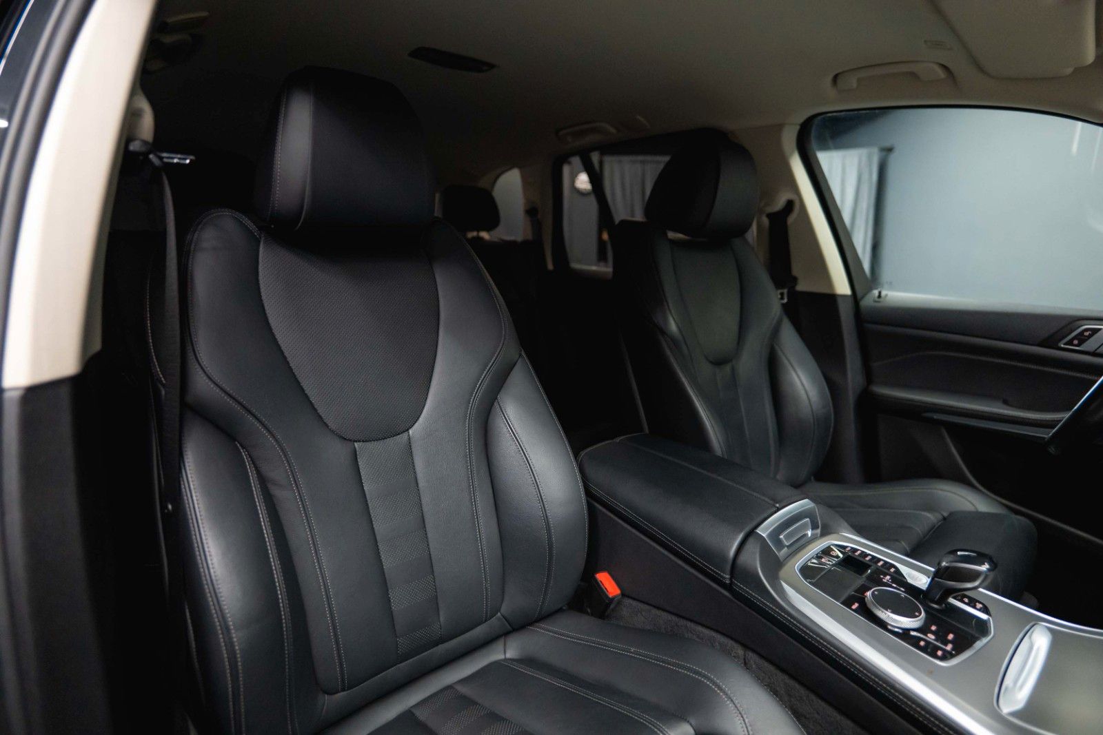 Fahrzeugabbildung BMW X5 xDrive 30d Sport Shadow | ACC | LED | Live CP