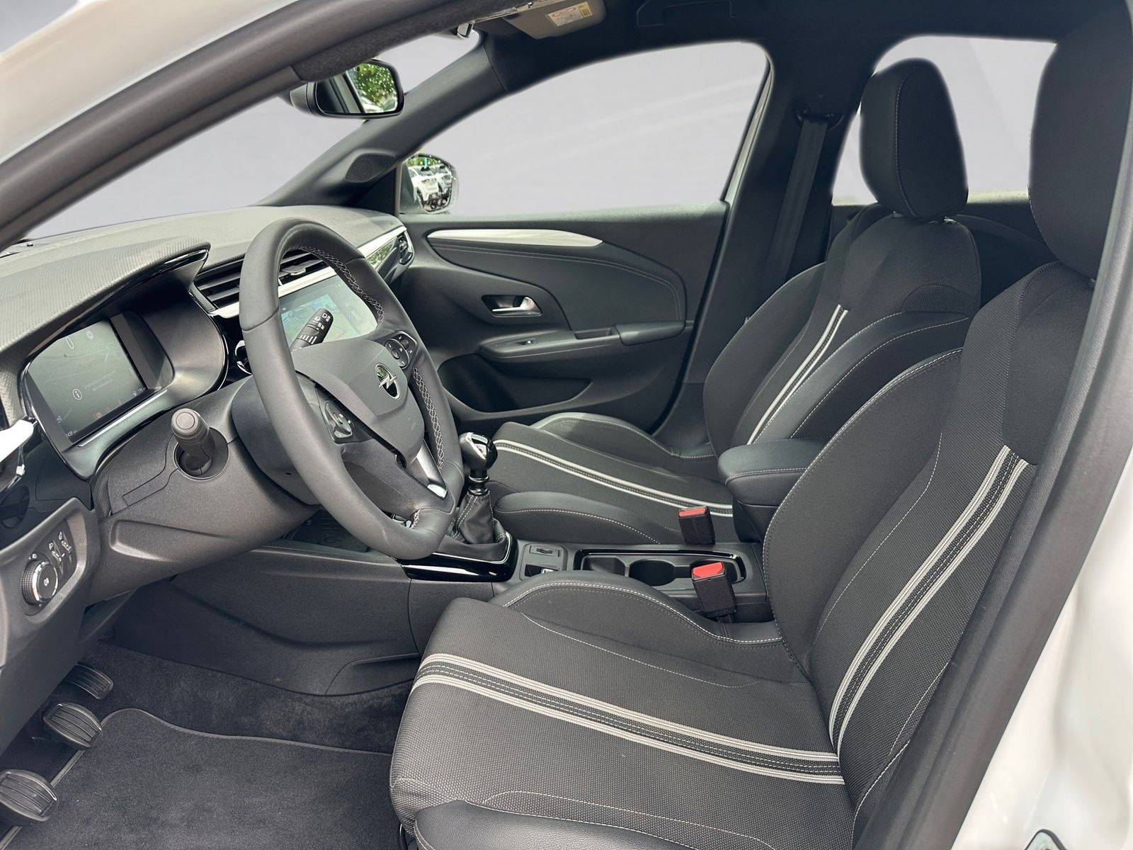 Fahrzeugabbildung Opel Corsa F 1.2 Turbo GS KlimaA,LED,Navi,SHZ,Kam.,LM