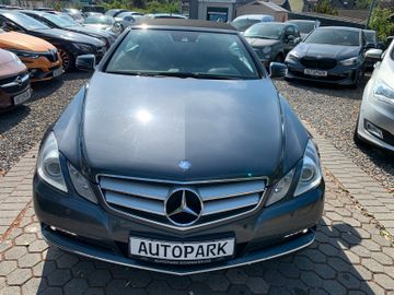 Mercedes E 200 - 2