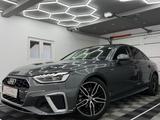 Audi A4 Lim. 40 TFSI S LINE/VRTL COCKPIT+/MASSAGE - Audi A4: Limousine, Line
