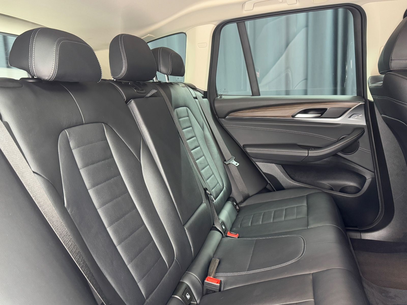 Fahrzeugabbildung BMW X3 xDrive 20d|LEDER|NAVI|M-SPORT 19 ZOLL|AHK