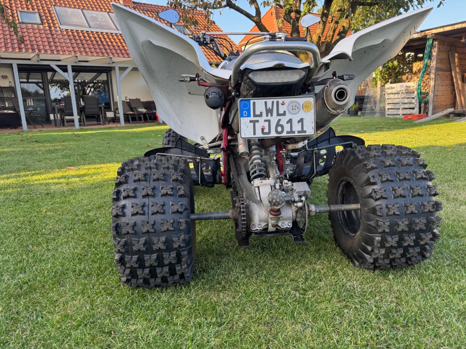 Yamaha Raptor 2010 — engine 686 cm³, 50 HP (37kW)