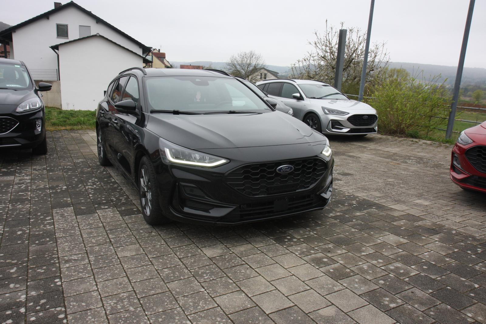 Ford Focus ST-Line X Autom-AHK-HeadUp-WP-Navi-ACC
