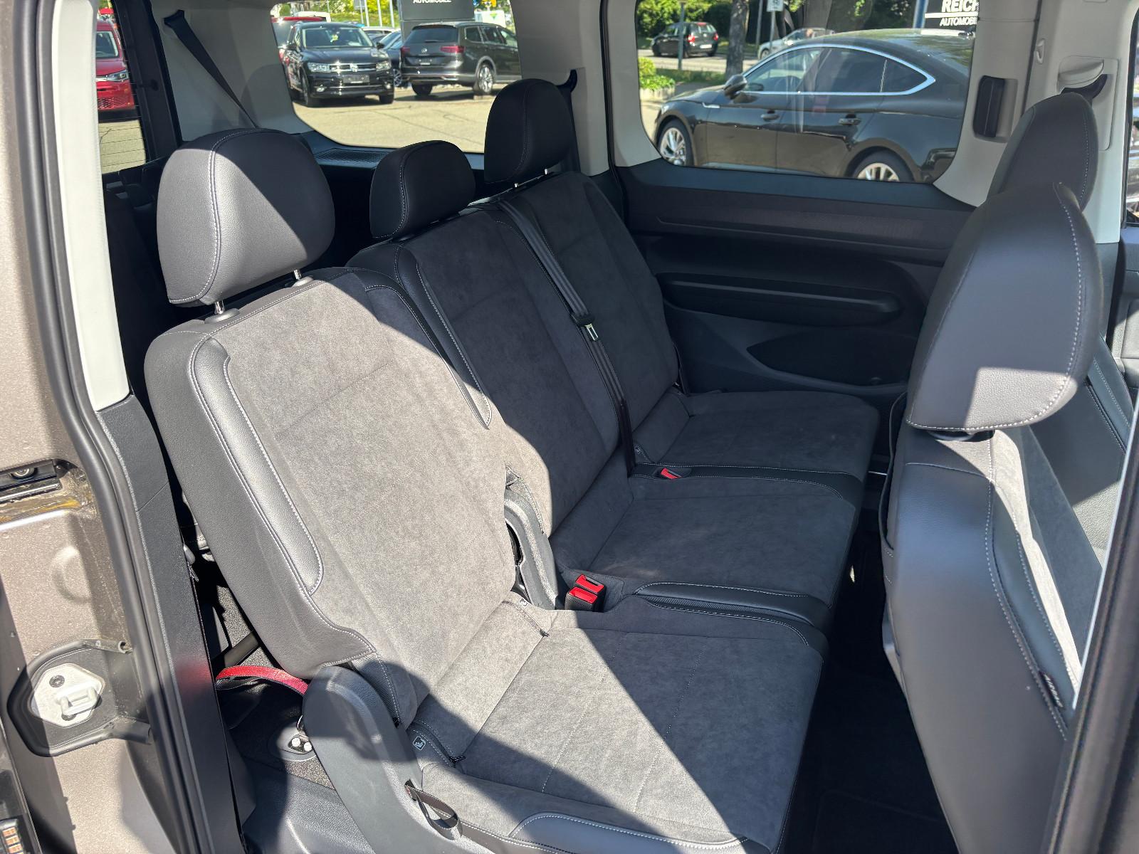 Volkswagen Caddy Maxi Style DSG 7-Sitzer - AHK