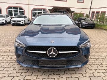 Mercedes CLA 180 Shooting Brake - 2