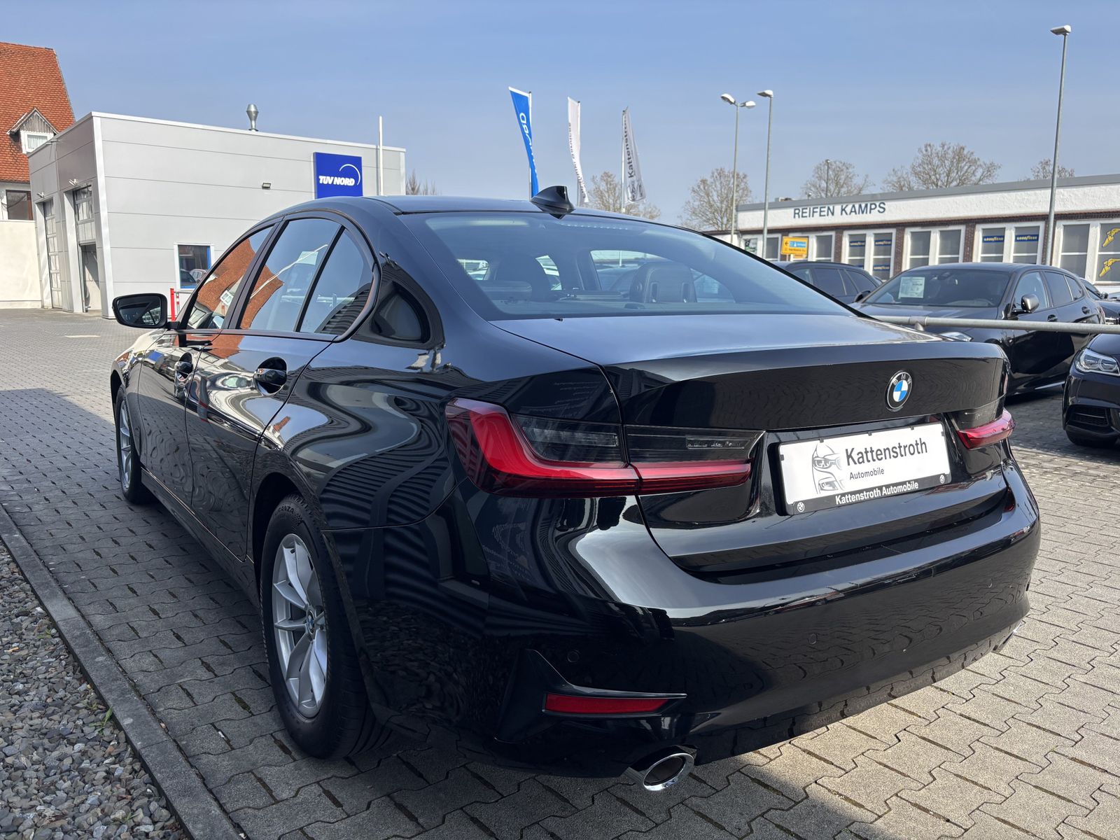 BMW 320d Limousine Sportsitze CockpitProf AHK foto 4