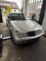 Mercedes-Benz e 320  - Mercedes-Benz 320 mit Panoramadach