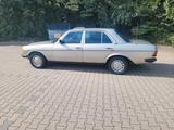 Mercedes-Benz E 230 - Mercedes-Benz E 230 von privat