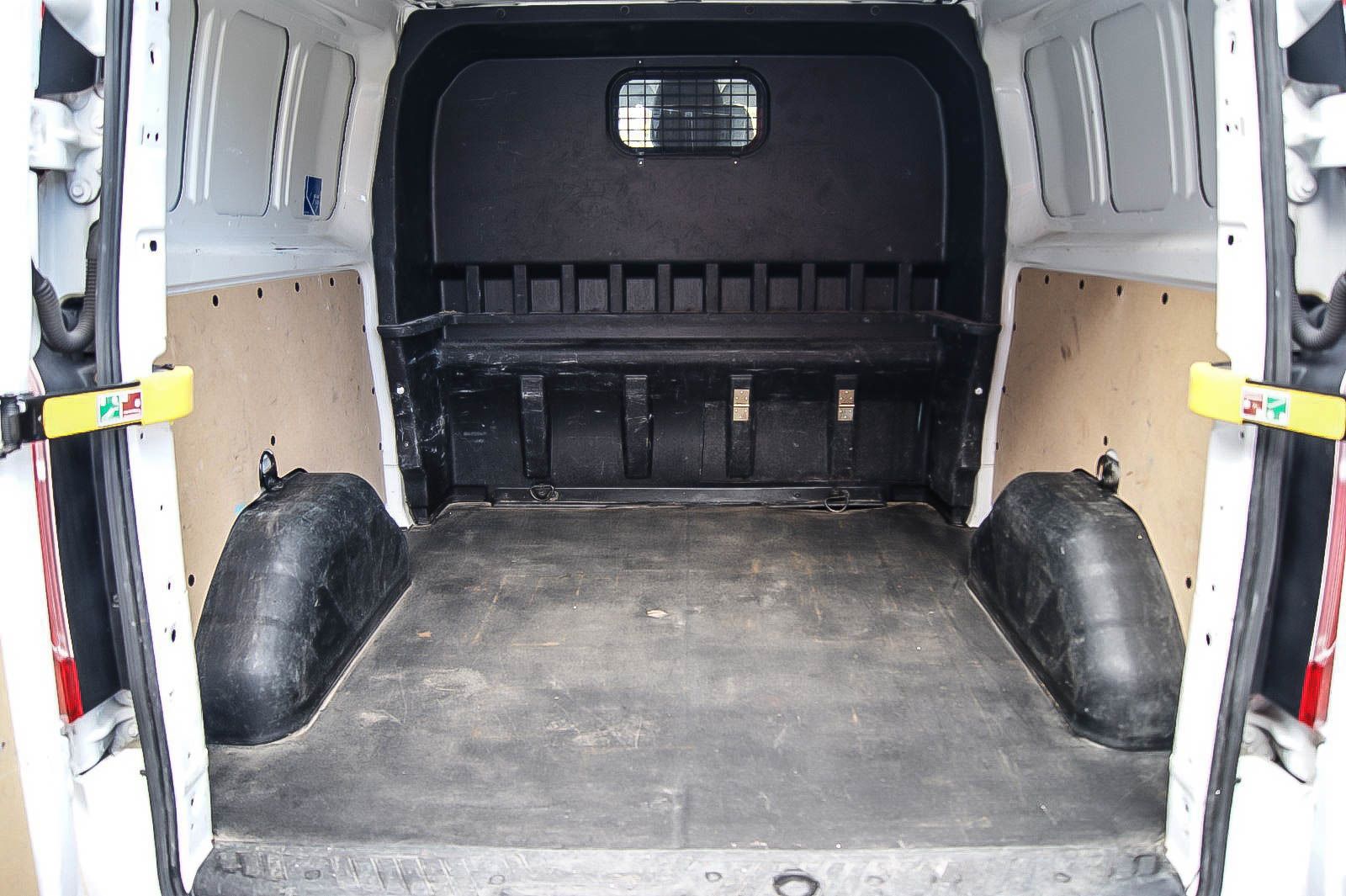 Fahrzeugabbildung Ford Transit Custom 2.0 MIXTO 300 6-SITZER KLIMA PDC