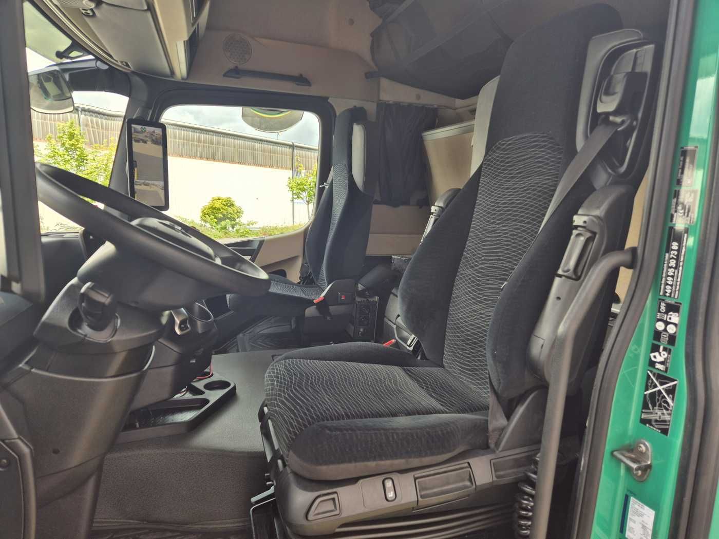 Fahrzeugabbildung Mercedes-Benz Actros 1840 LSnRL Retarder Hubsattelplatte Xenon