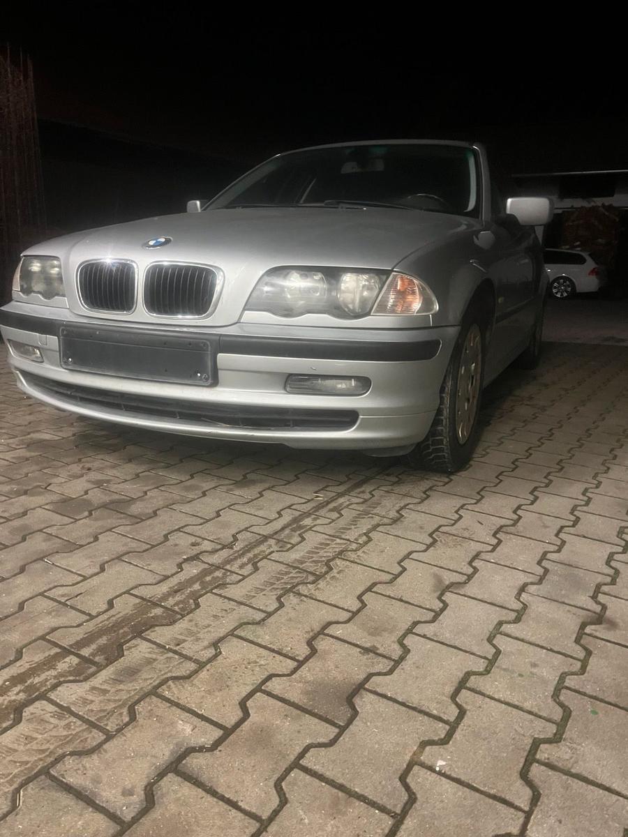 BMW 320