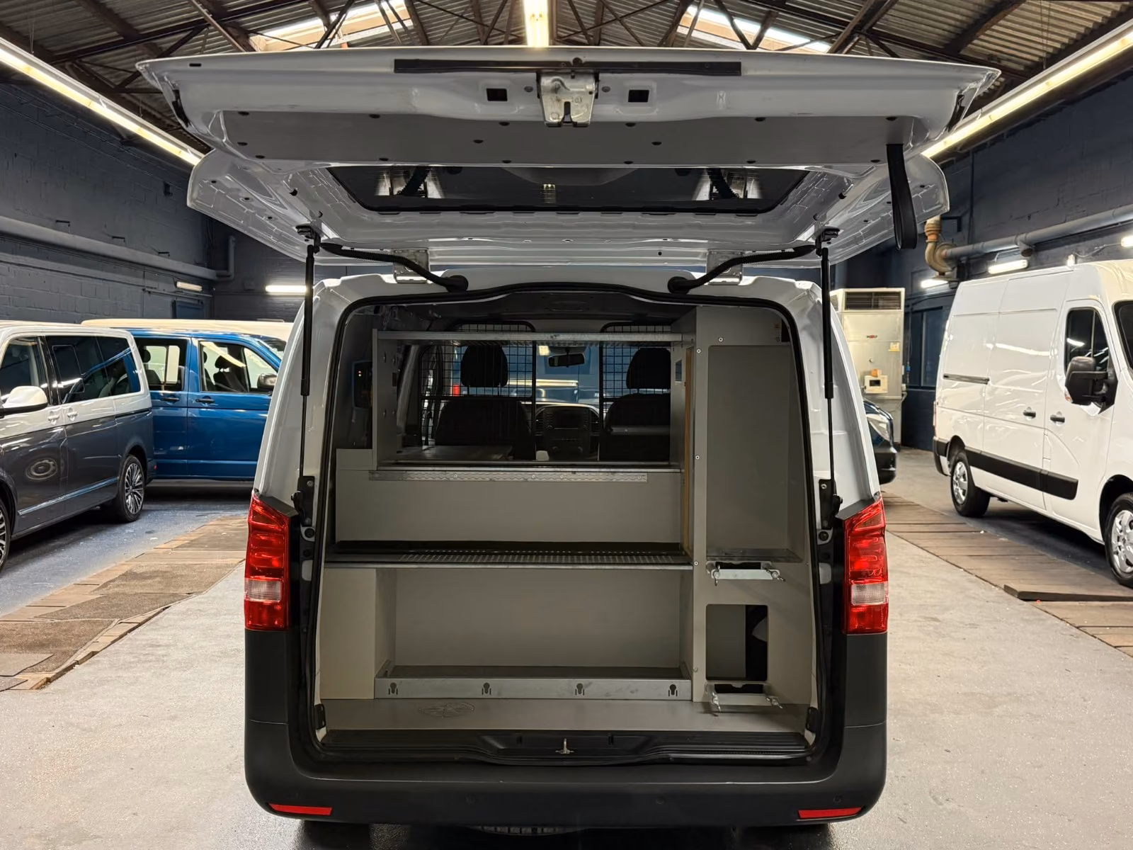 Mercedes-Benz Vito 114 Mixto 4 Matic Lang AC STHZ PDC 1.Hand