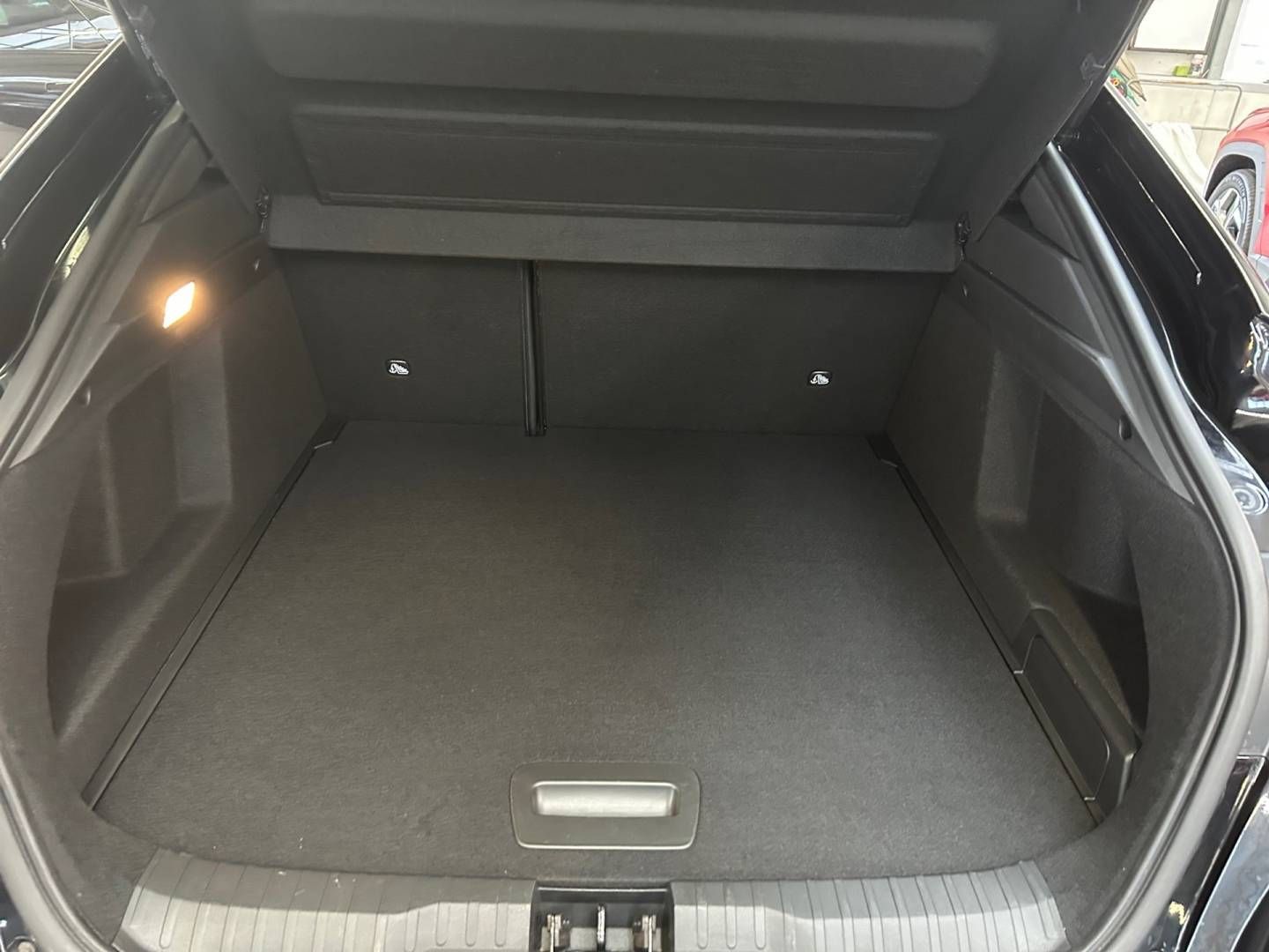 Fahrzeugabbildung Renault ARKANA E-TECH engineered hybrid 145