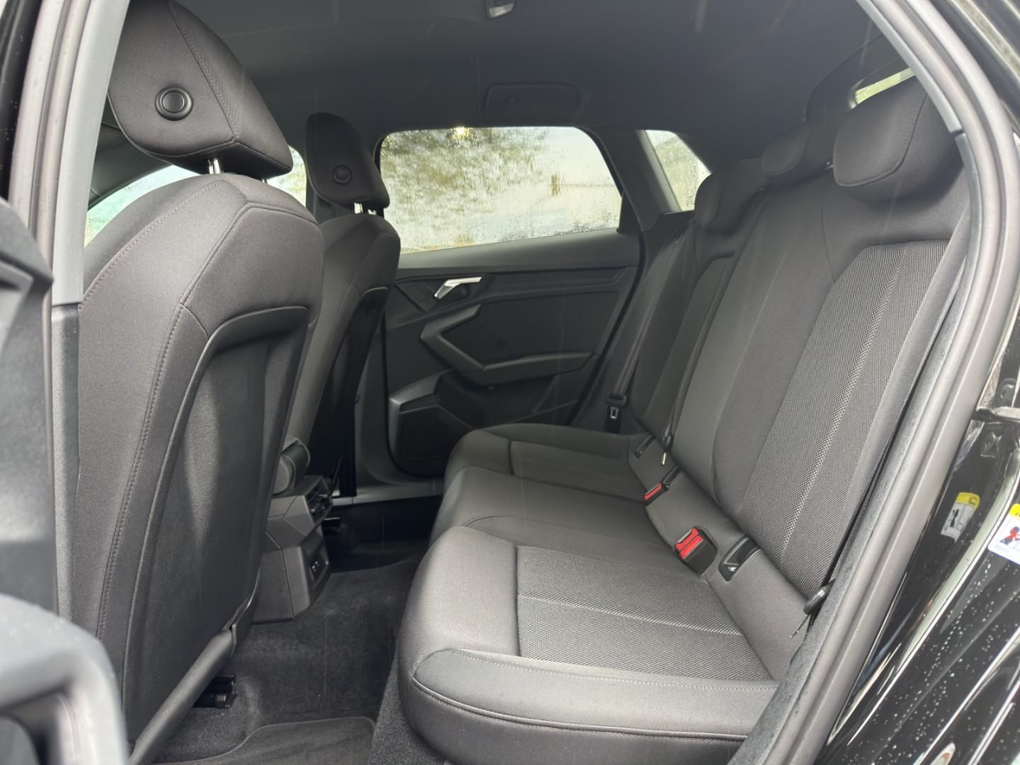 Fahrzeugabbildung Audi A3 Sportback Advanced 35 TFSI S tronic AHK Infot