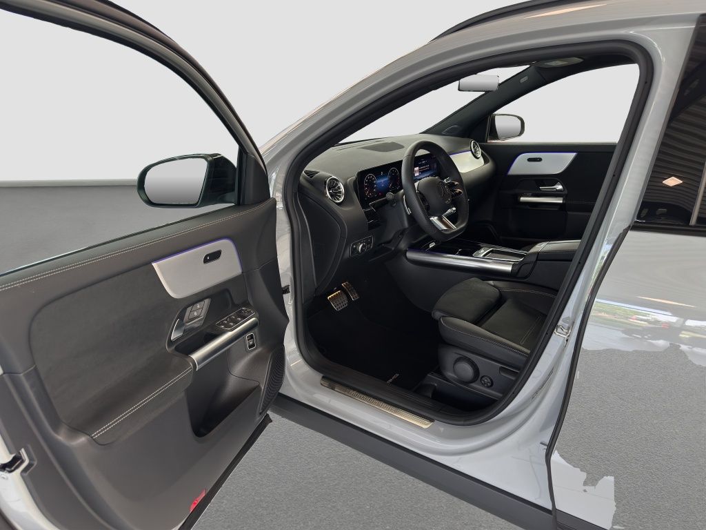 Fahrzeugabbildung Mercedes-Benz GLA 200 AMG Line*NightPaket*MULTIBEAM LED*Kamera